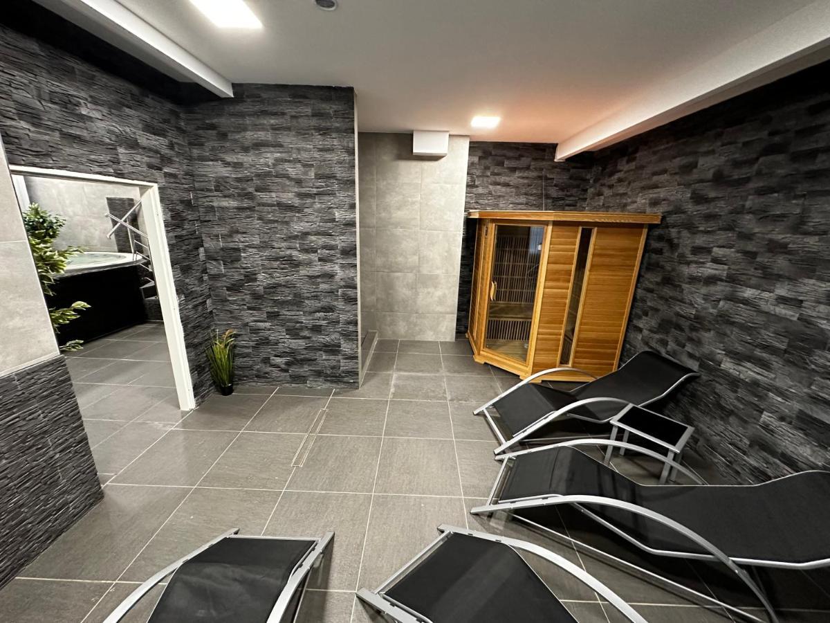 Horsky Hotel Jelenovska S Bazenem V Cene Valašské Klobouky Екстериор снимка
