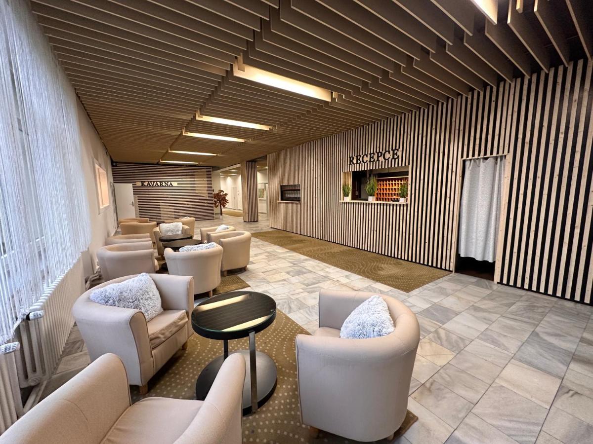 Horsky Hotel Jelenovska S Bazenem V Cene Valašské Klobouky Екстериор снимка