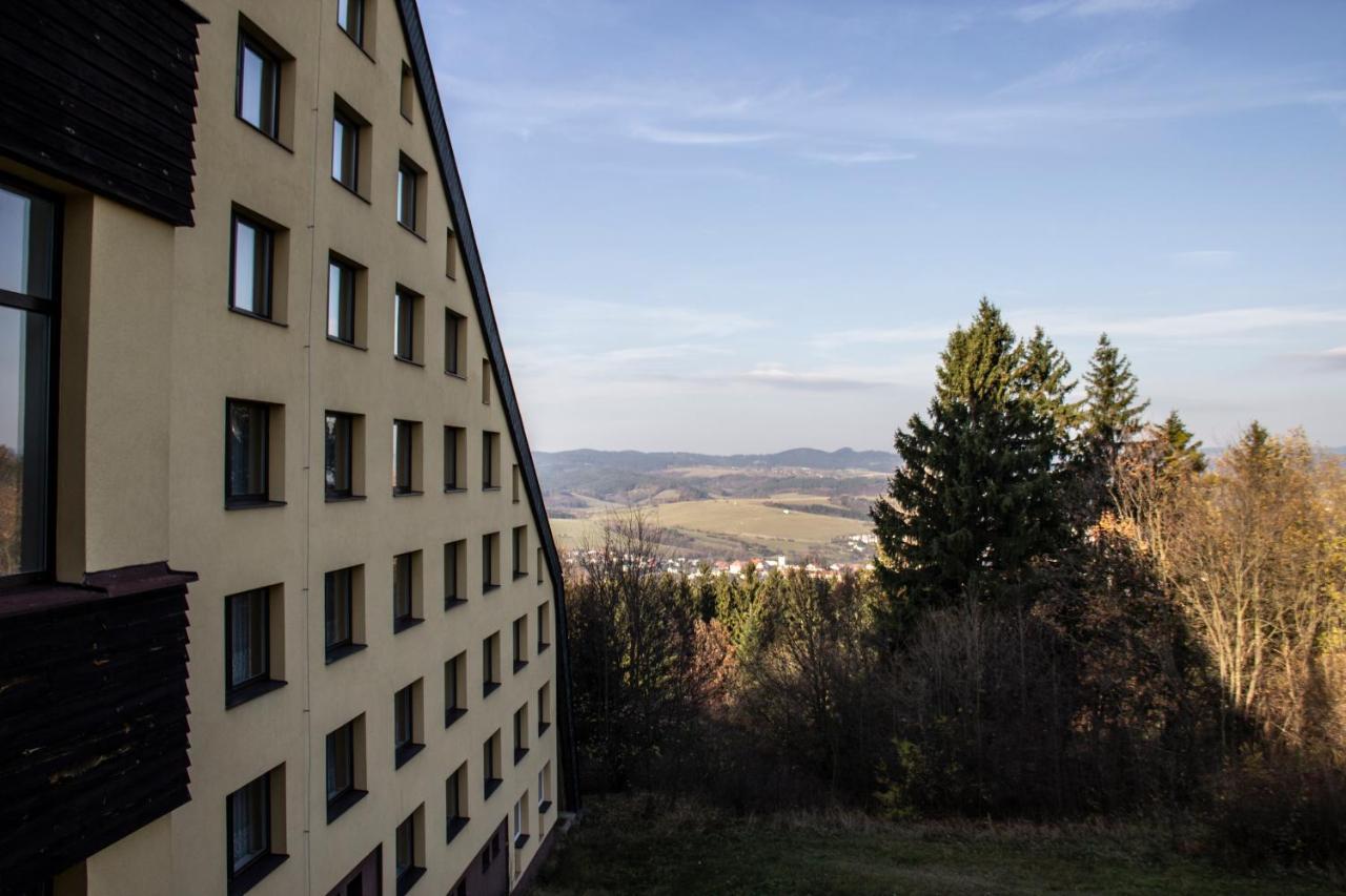 Horsky Hotel Jelenovska S Bazenem V Cene Valašské Klobouky Екстериор снимка