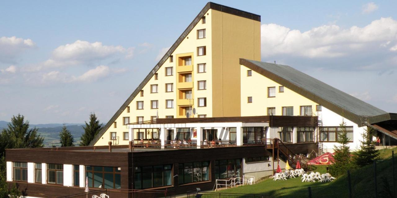 Horsky Hotel Jelenovska S Bazenem V Cene Valašské Klobouky Екстериор снимка